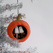 Load image into Gallery viewer, Vintage Style Spun Cotton Ghost Girls Ornament