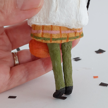 Cargar imagen en el visor de la galería, The back of the skirt on a vintage style, spun cotton ghost girl against a white background. Pic 5 of 8.