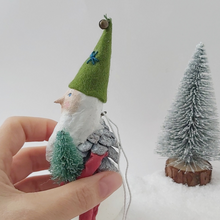 Cargar imagen en el visor de la galería, Pine Cone Gnome Christmas Ornament