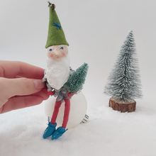 Cargar imagen en el visor de la galería, Pine Cone Gnome Christmas Ornament