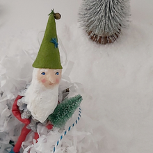 Cargar imagen en el visor de la galería, Pine Cone Gnome Christmas Ornament