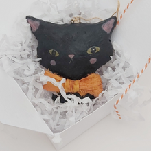 Cargar imagen en el visor de la galería, Spun cotton black cat in gift box with shredded paper. Pic 4 of 6.