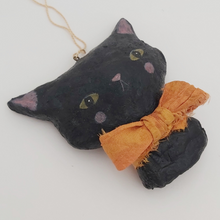 Cargar imagen en el visor de la galería, Closer view of spun cotton cat face and bow tie. Pic 3 of 6.