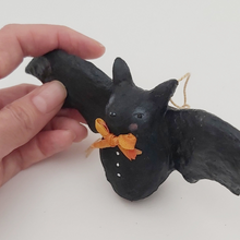 Cargar imagen en el visor de la galería, Opposite side view of spun cotton bat ornament. Pic 7 of 8.