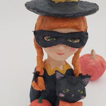Cargar imagen en el visor de la galería, Close up of spun cotton girl witch's face. Pic 2 of 6.