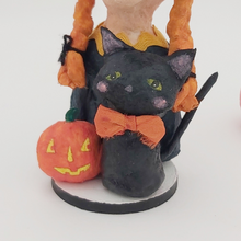 Cargar imagen en el visor de la galería, Close up of spun cotton black cat and jack-o-lantern's faces. Pic 3 of 6.