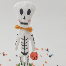 Cargar imagen en el visor de la galería, *RESERVED* Spun Cotton Halloween Skeleton Sculpture