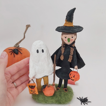 Cargar imagen en el visor de la galería, Hand next to spun cotton ghost and witch sculpture, for size comparison. Pic 3 of 7.