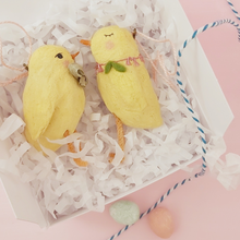 Cargar imagen en el visor de la galería, Spun cotton chick ornaments, in white gift box with white shredded tissue paper and blue twine. Pic 5 of 7.