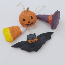 Cargar imagen en el visor de la galería, Another close up of spun cotton Halloween miniature ornaments. Pic 6 of 6.