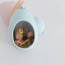 Cargar imagen en el visor de la galería, A photo of a vintage style spun cotton Easter bunny diorama ornament against a white background. Pic 7 of 8. 
