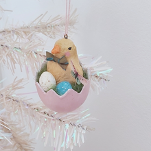 Cargar imagen en el visor de la galería, A vintage style spun cotton Easter chick ornament hanging on a white tree. Pic 3 of 7. 
