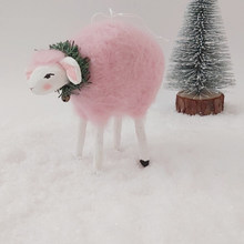 Cargar imagen en el visor de la galería, Another side view of pink sheep. Pic 6 of 6.

