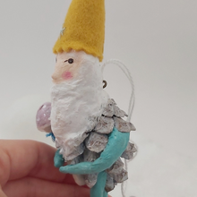 Load image into Gallery viewer, Close up side view of pine cone gnome. Photo 3 of 9.
