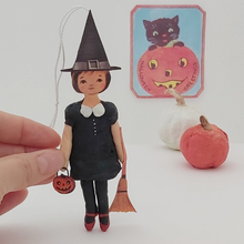 Cargar imagen en el visor de la galería, Spun Cotton Witch Ornament
