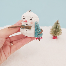 Cargar imagen en el visor de la galería, Spun cotton snowman, held in hand for size comparison. Pic 2 of 7.
