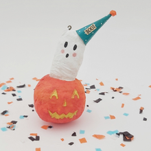 Load image into Gallery viewer, Spun cotton ghost in jack o&#39;lantern ornament. Pic 1 of 5.
