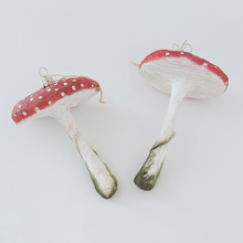 Cargar imagen en el visor de la galería, The back view of two spun cotton red mushroom, on a white background. Pic 4 of 5. 
