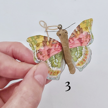 Cargar imagen en el visor de la galería, Vintage Style Spun Cotton Paper Butterfly Ornaments
