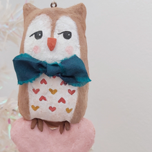 Load image into Gallery viewer, Another close up of spun cotton Valentine&#39;s Day owl. Pic 4 of 6.
